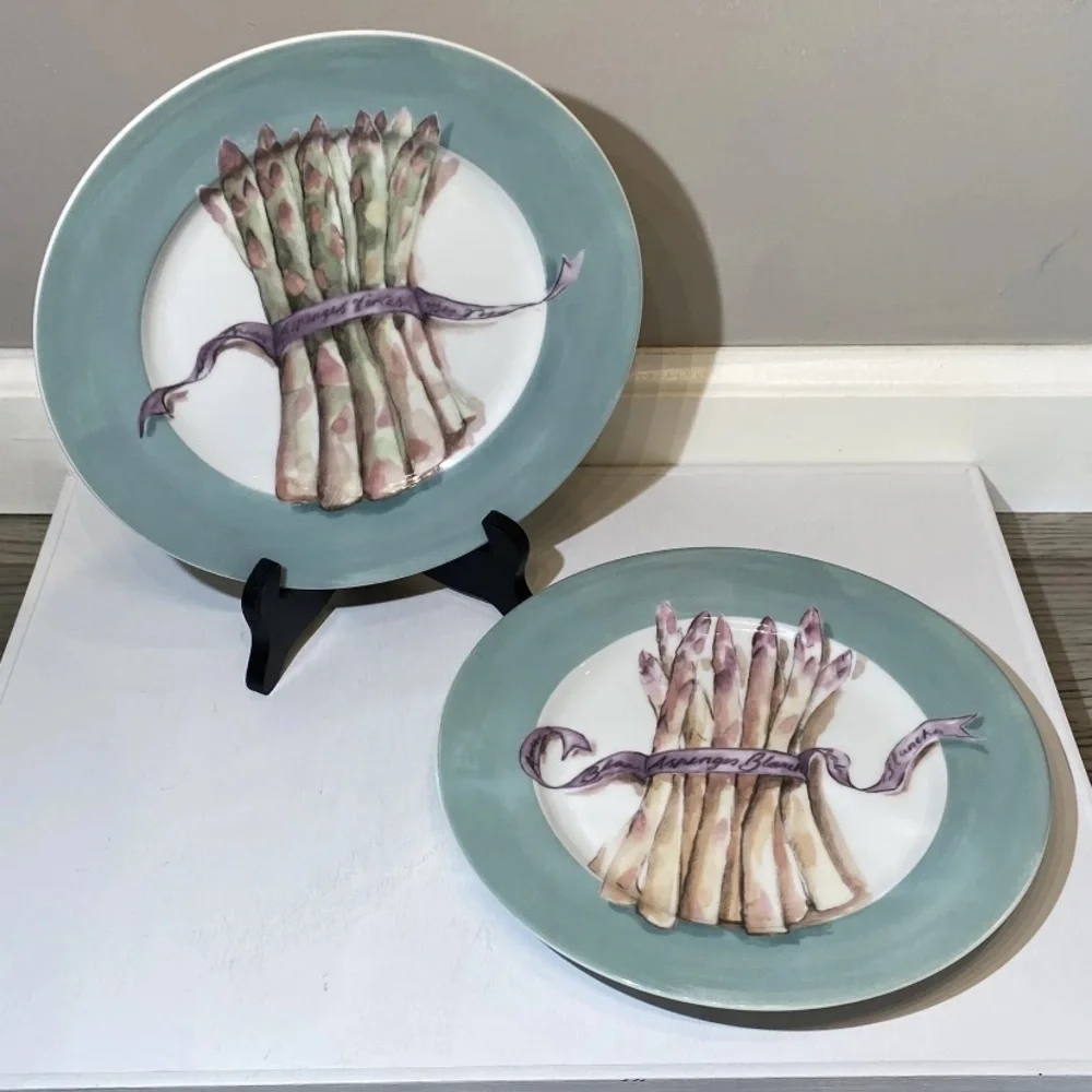 Williams Sonoma Asparagus Bunches 8.25” Two (2) Set Salad Dessert Plates, Japan